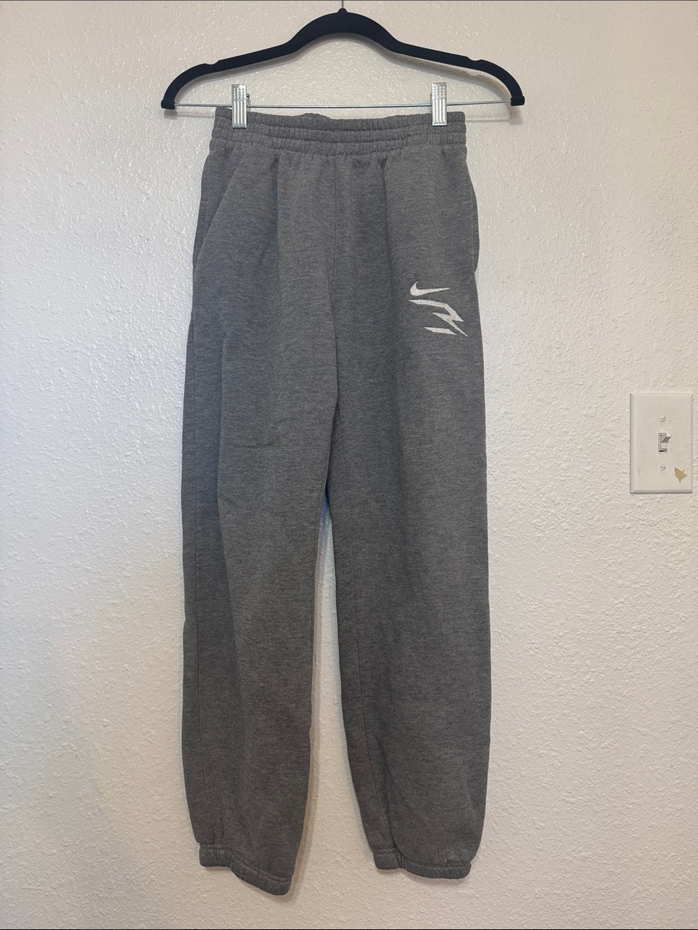 Nike 3BRAND Boys by Russell Wilson fleece joggers Size Large Gray White Stretchy - Picture 10 of 10